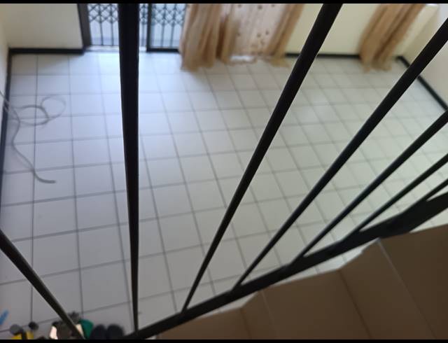 3 BEDROOM DUPLEX RENTED IN WESTRIDGE